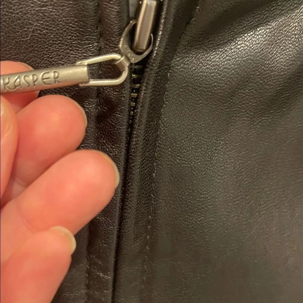 Kaspar Black Leather Jacket - Picture 5 of 9